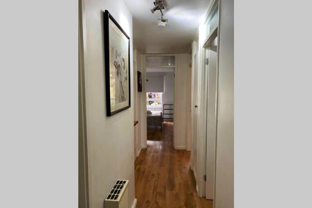 Two Bedroom Garden Flat In Zone 2 London Exterior photo